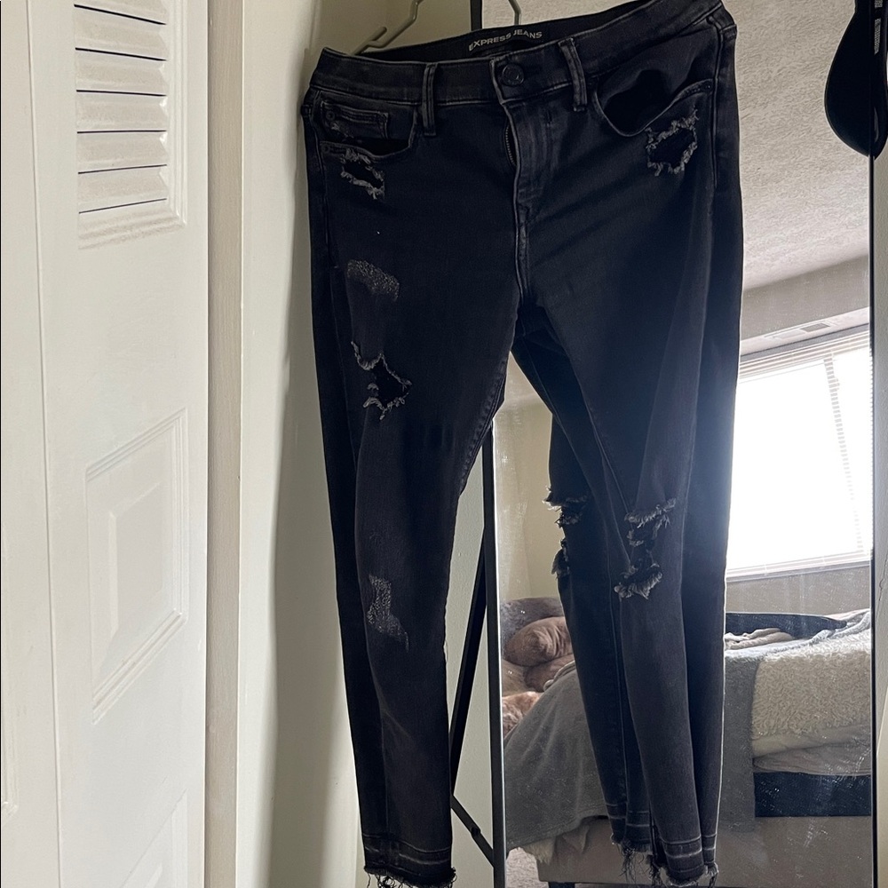 Express Women's Charcoal Distressed Skinny Jeans Size 4 Short